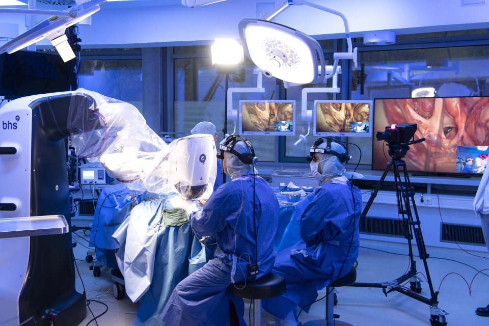 engl Operation Einschnitte Einblicke 23 online