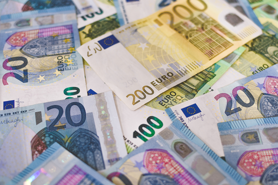 csm_Geldscheine_1200x800_e2f39159e6.png