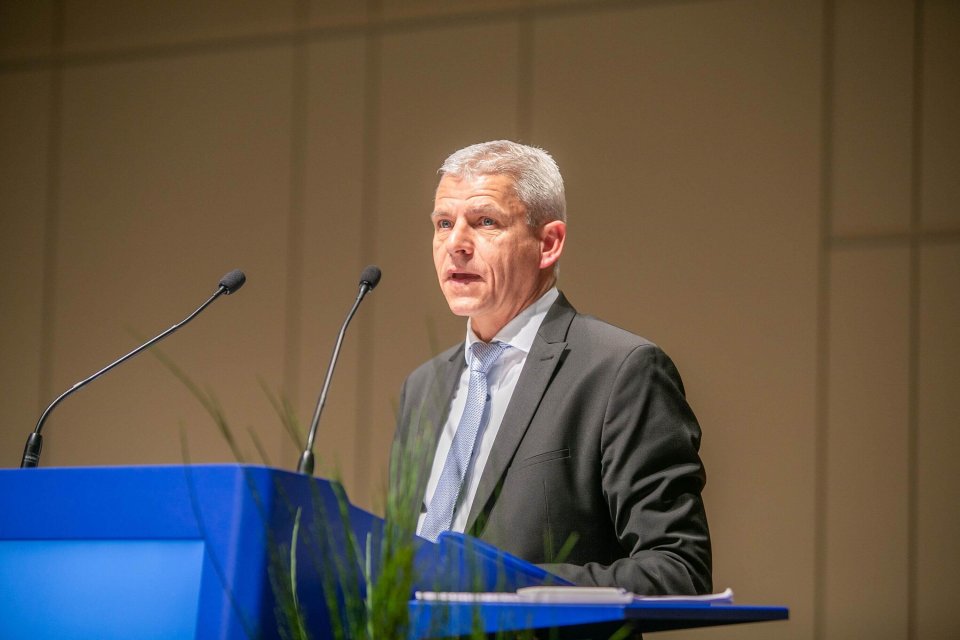engl-add-greeting-state-secretary-patrick-rapp.jpg
