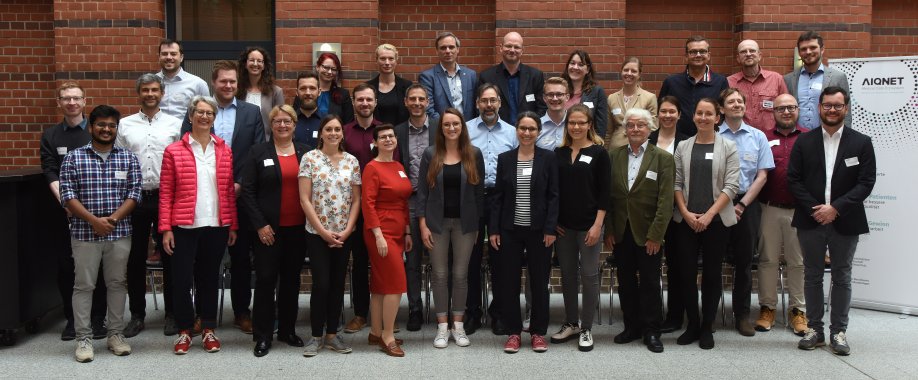 Group photo of the consortium partners of the AIQNET project